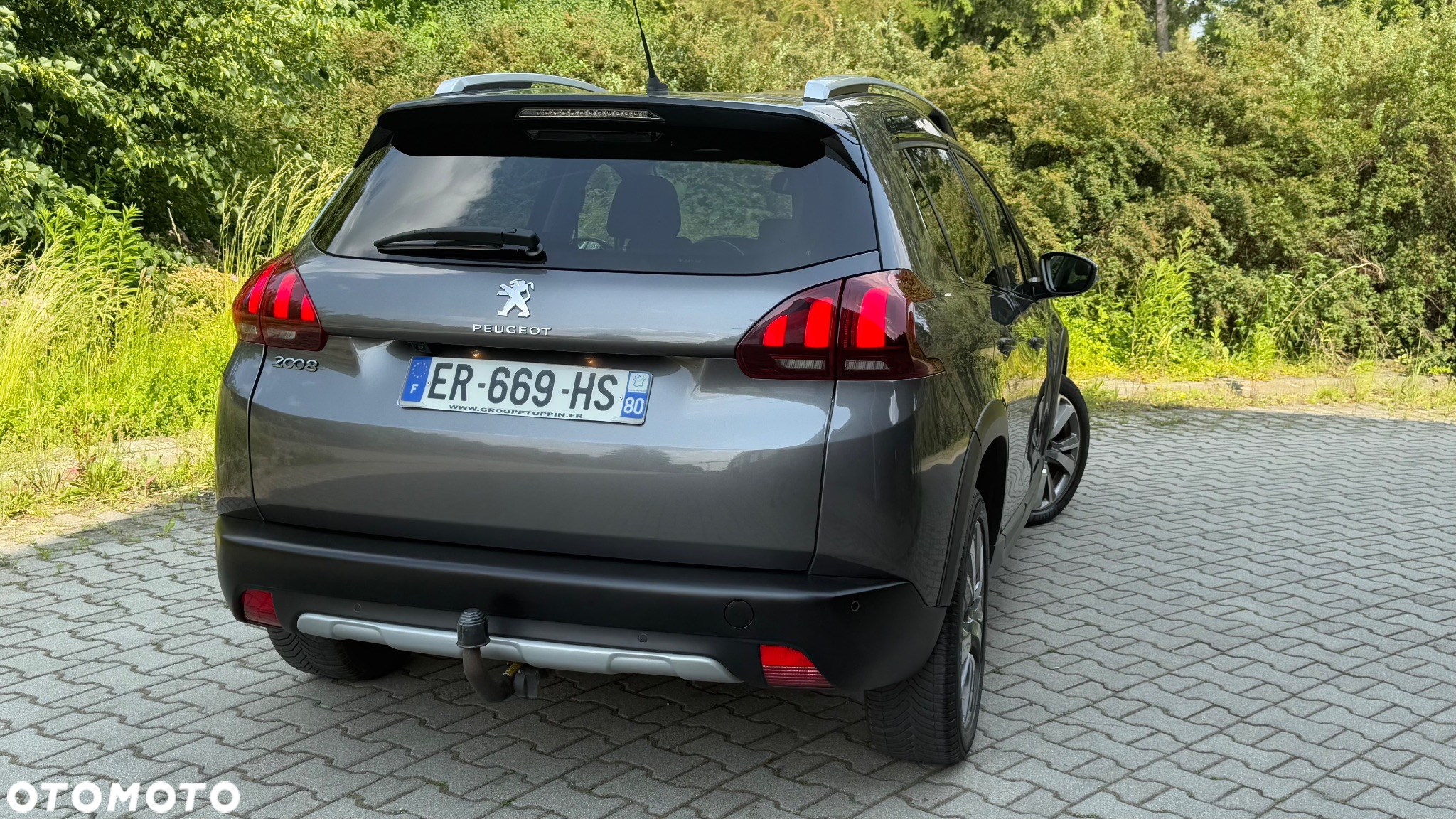 Peugeot 2008 1.6 BlueHDi Allure S&S - 37