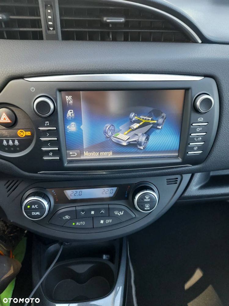 Toyota Yaris - 12