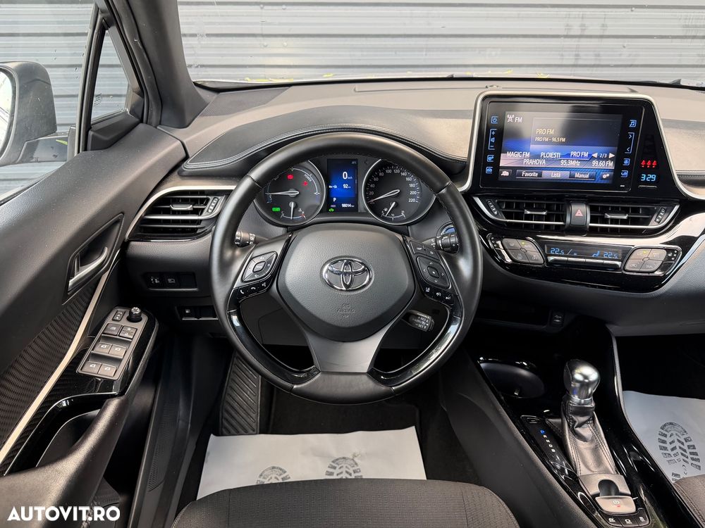 Toyota C-HR Style - 10