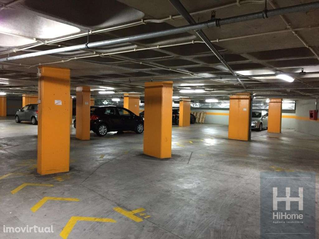 21 lugares de Estacionamento no centro da cidade de Santa Cruz - Grande imagem: 2/5