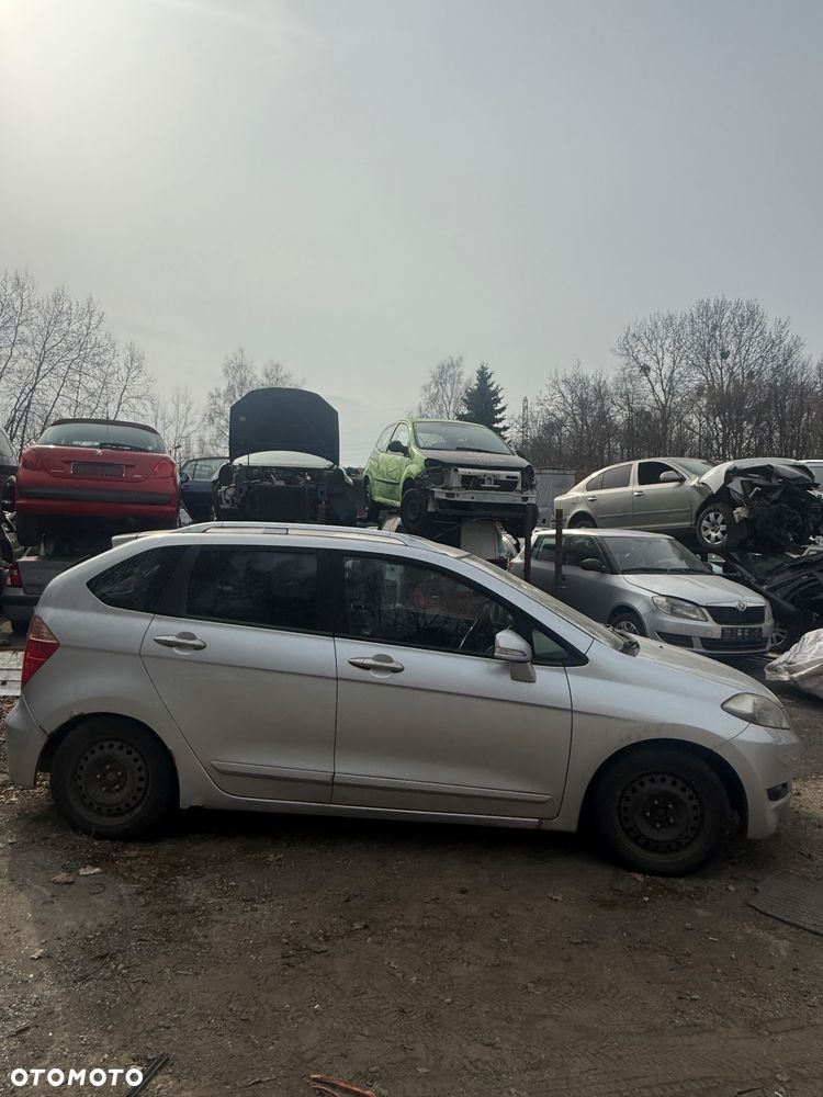 Honda FRV I na części - 4