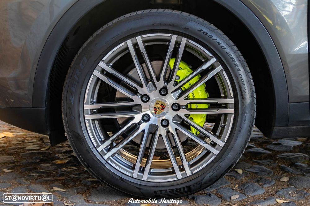 Porsche Cayenne - 14
