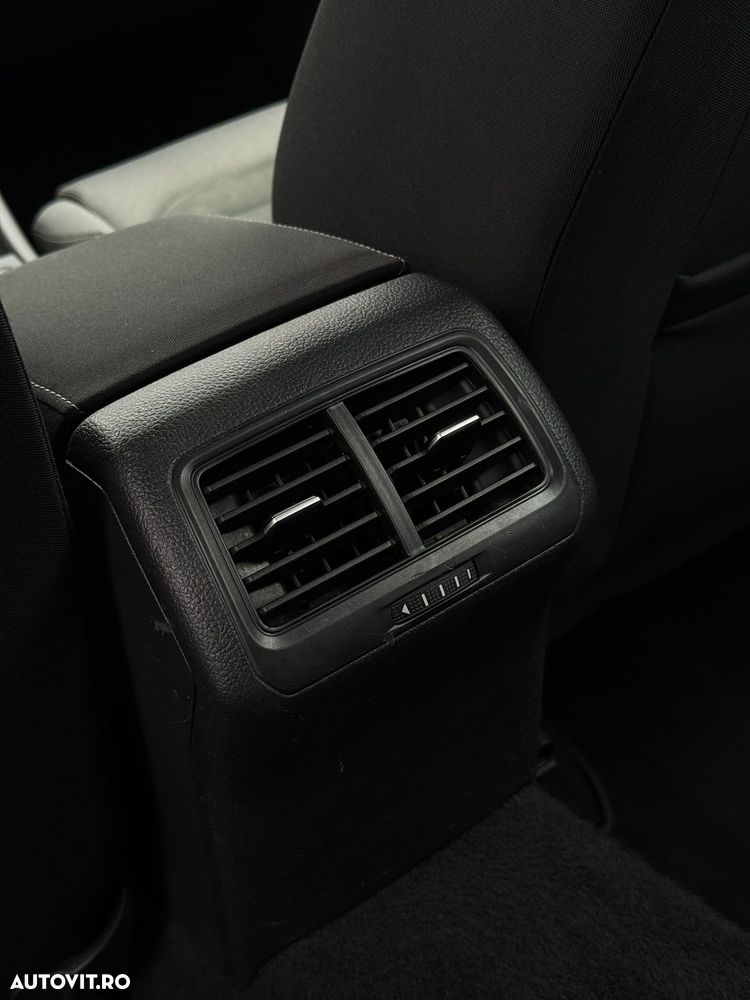 Volkswagen Golf - 40