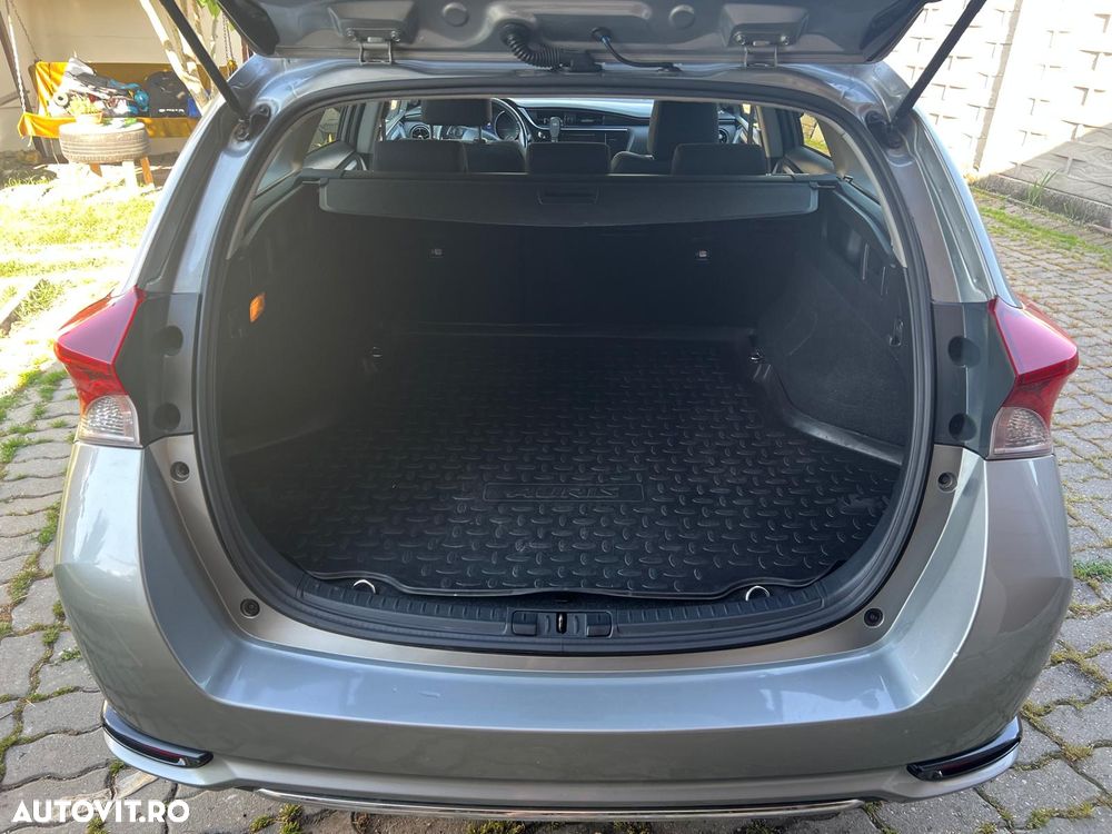 Toyota Auris - 5