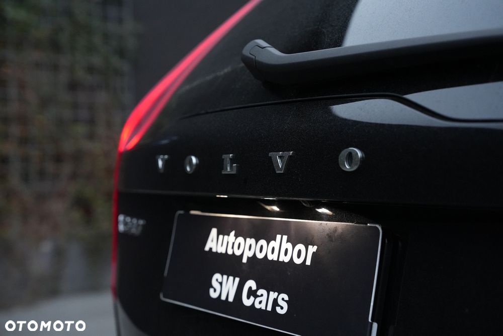 Volvo XC 90 T8 AWD Plug-In Hybrid Inscription 7os - 32