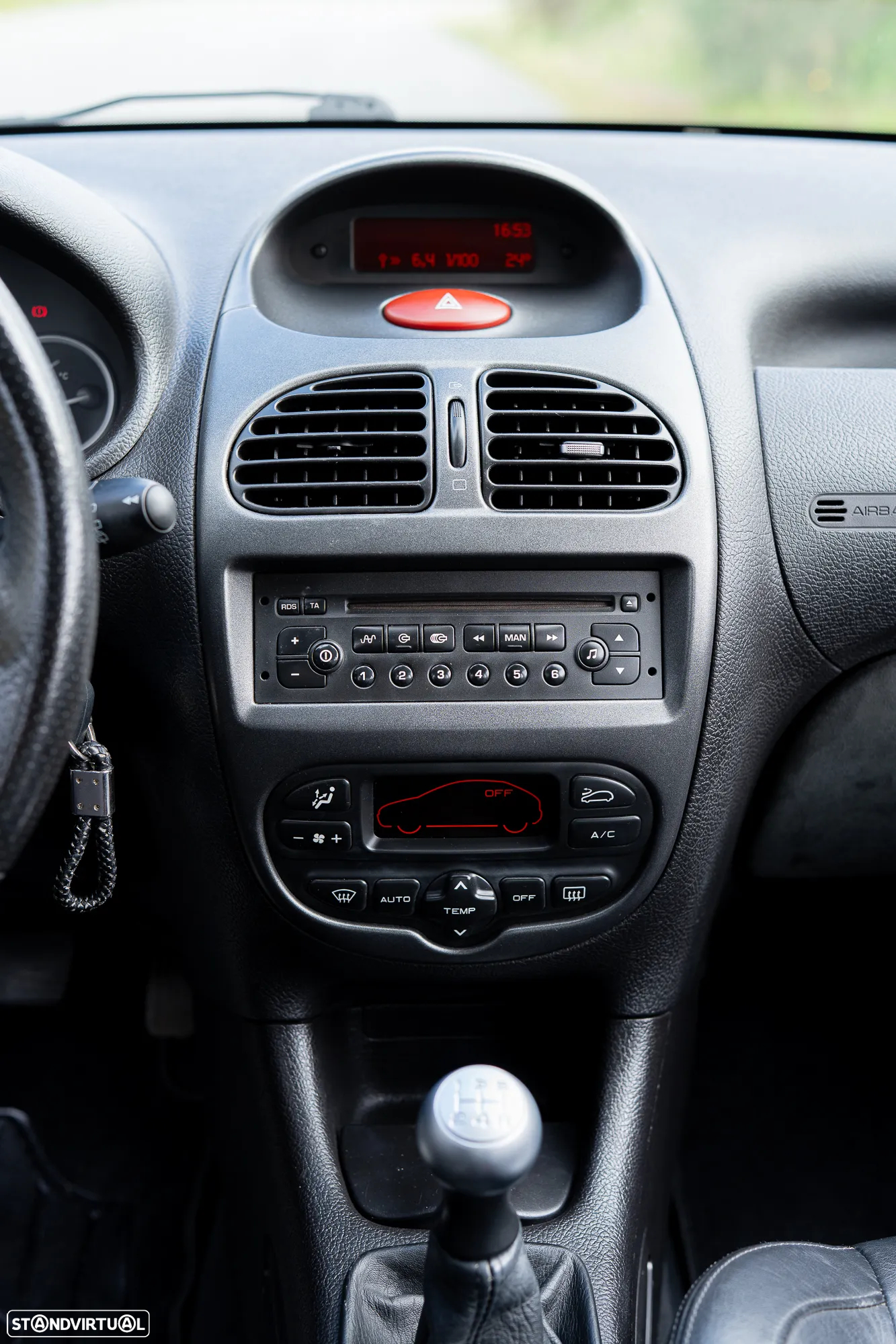 Peugeot 206 - 32