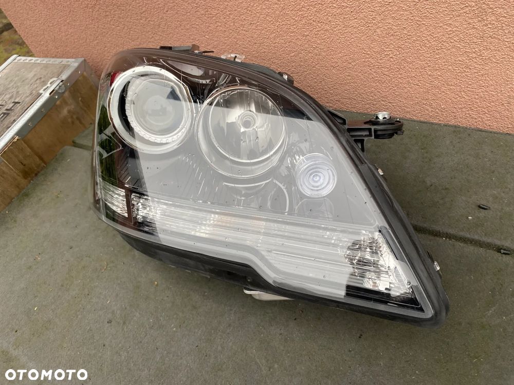 lampa mercedes ml w164 lift bi xenon skrętny AMG eu prawa cała - 1