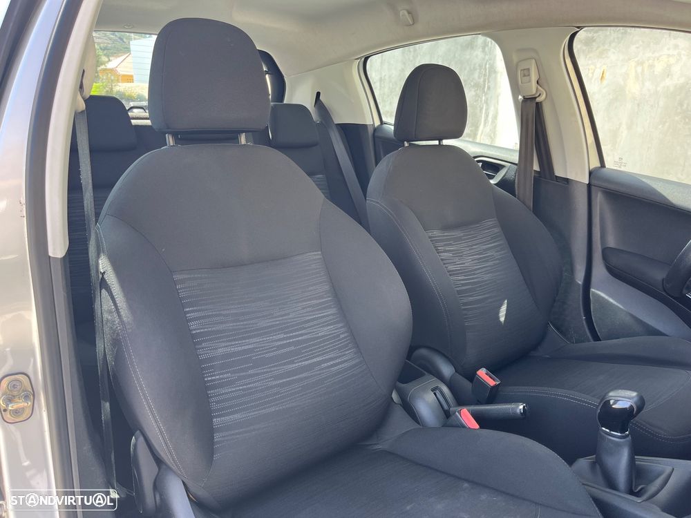 Peugeot 208 1.2 VTi Access - 32