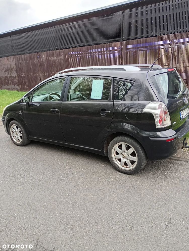 Toyota Corolla Verso 2.0 D-4D - 4