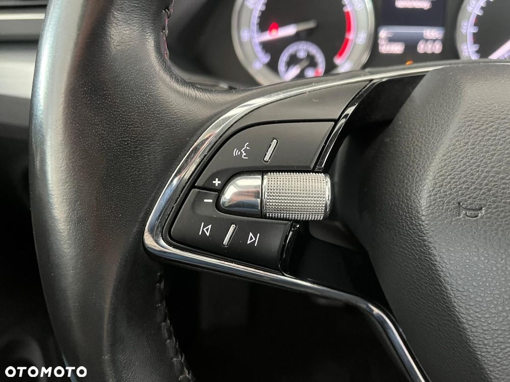 Skoda Superb 1.5 TSI ACT Ambition DSG - 25