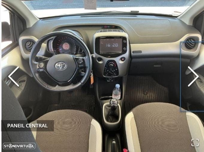 Toyota Aygo 1.0 X-Play - 4