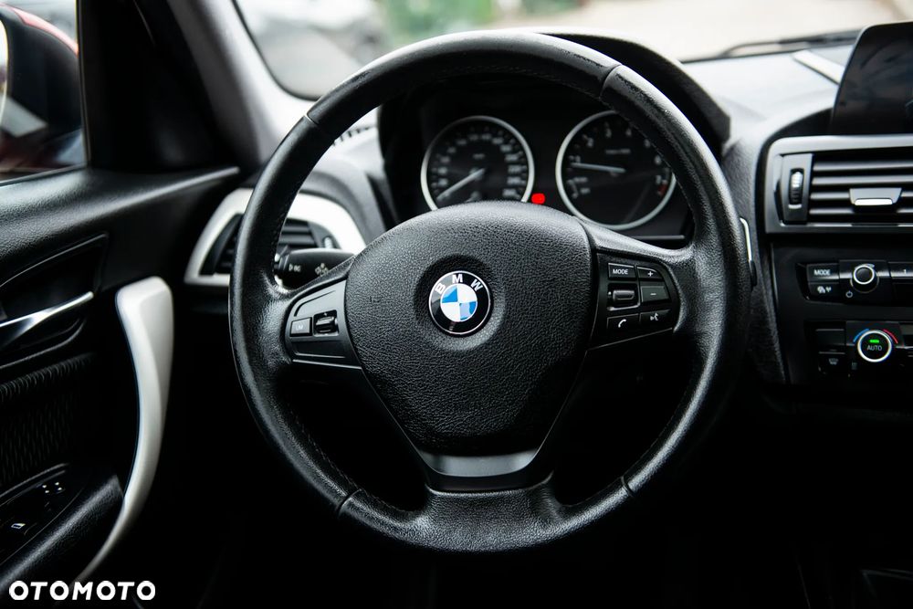 BMW Seria 1 118i Sport Line - 32