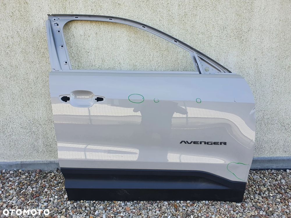 Drzwi przednie prawe Jeep Avenger rok 23-