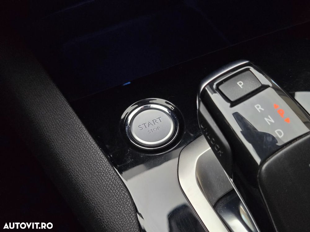 Peugeot 3008 1.2 PureTech Turbo S&S EAT6 Allure - 28