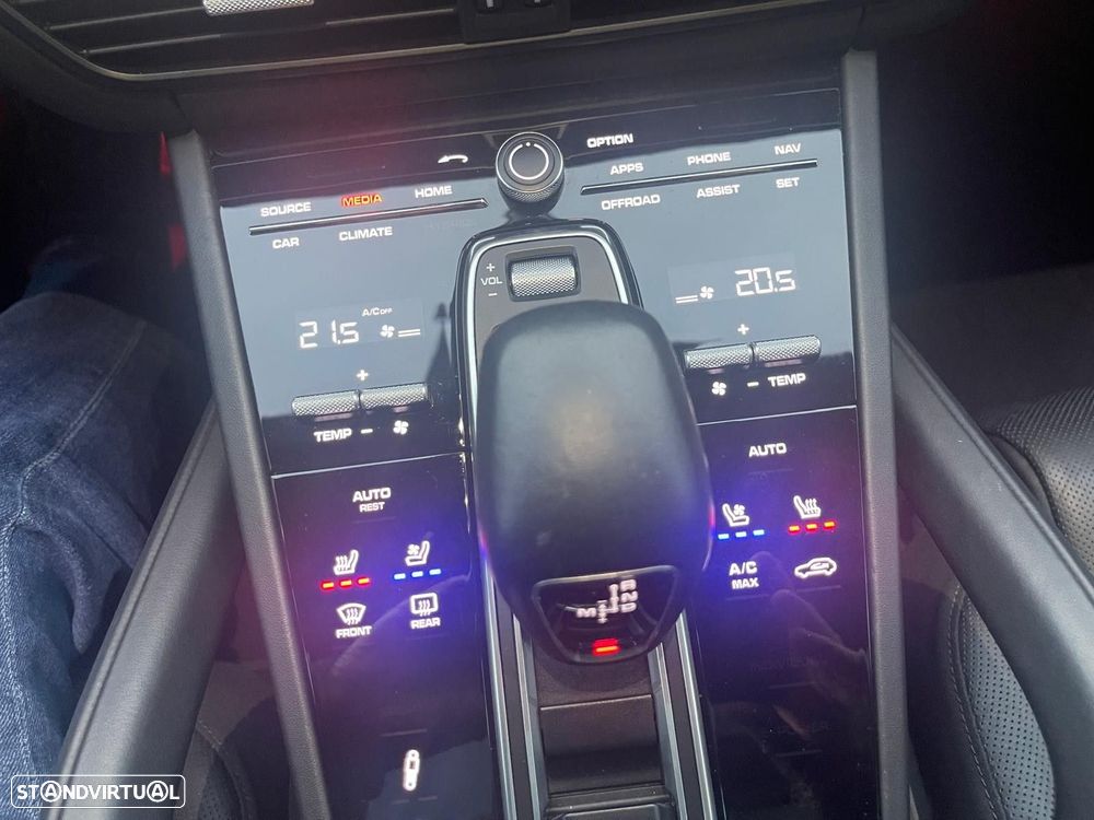 Porsche Cayenne S - 7