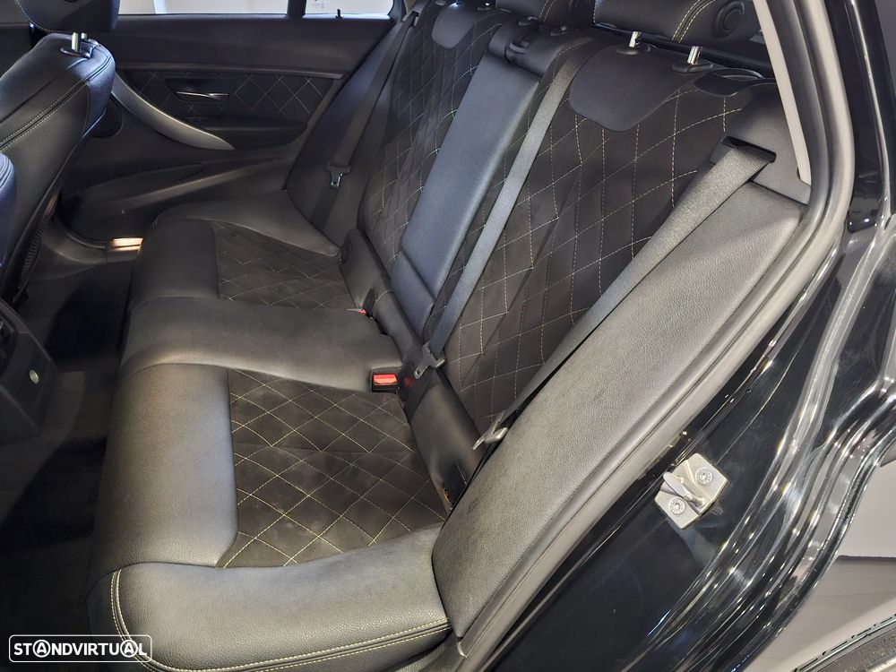 BMW 320 d Auto Pack M - 8