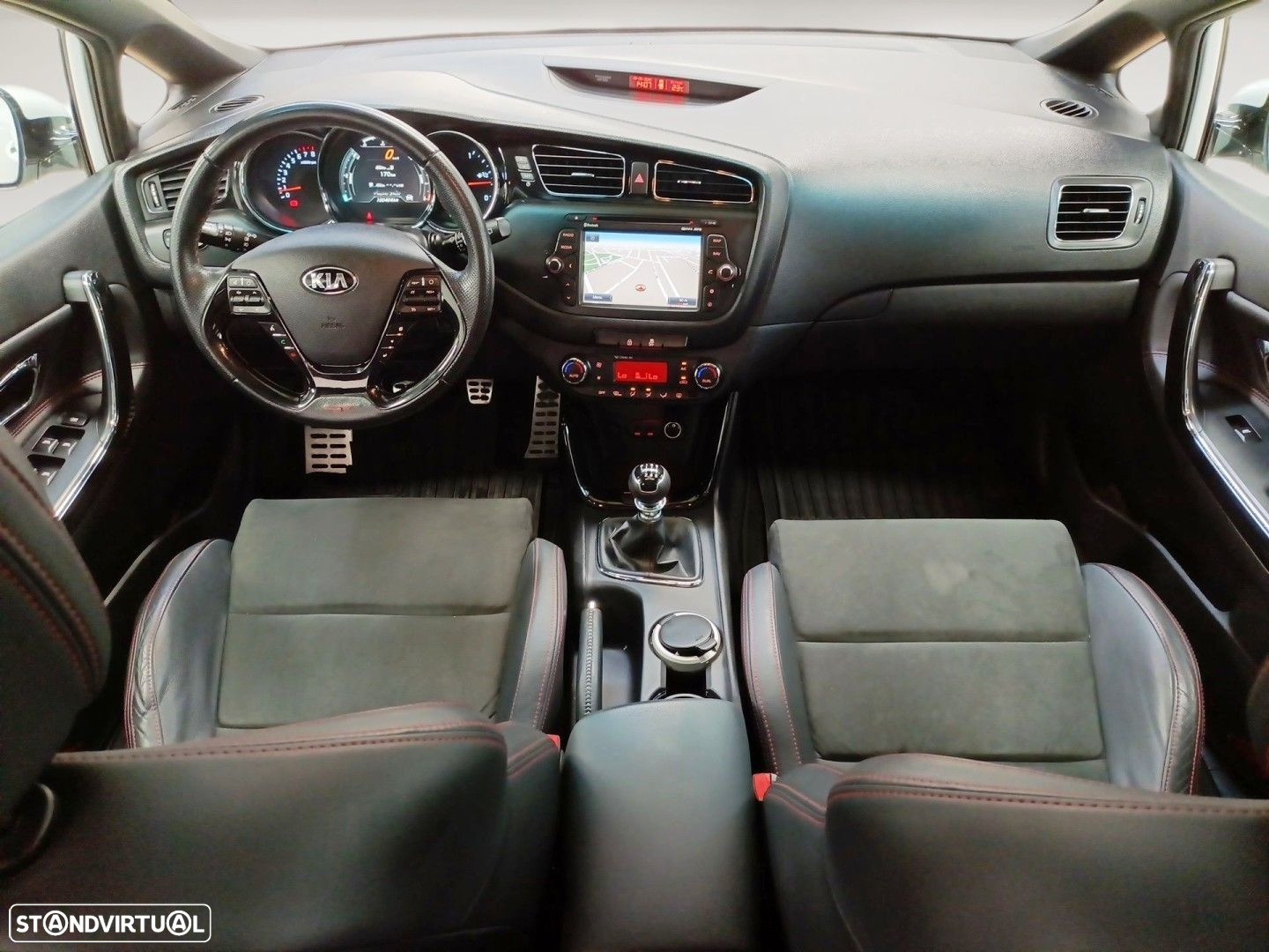Kia Ceed 1.6 T-GDI GT TOP - 10
