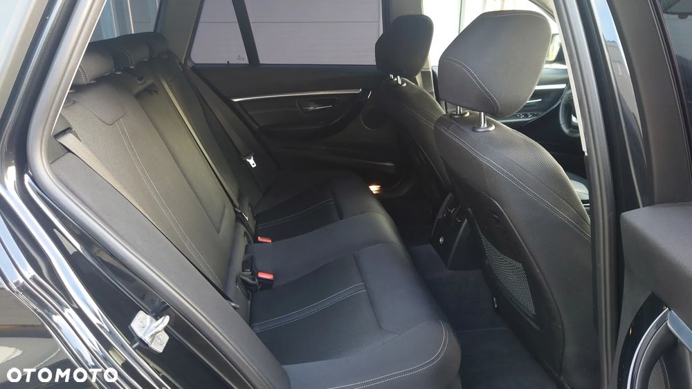 BMW Seria 3 330d Sport Line - 22