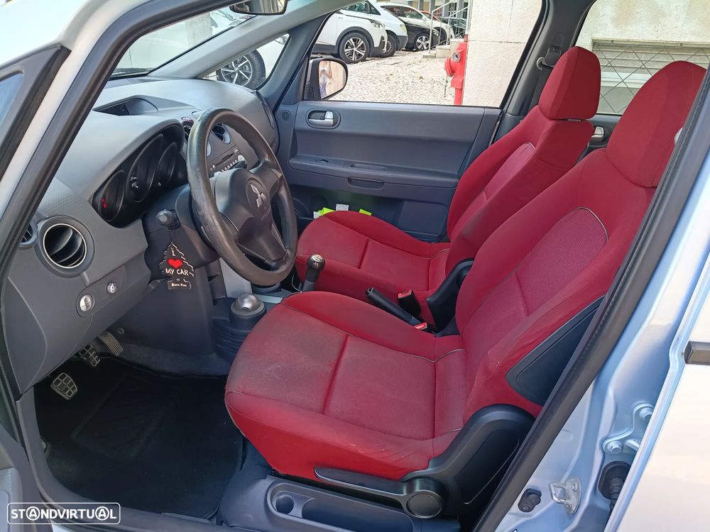 Mitsubishi Colt 1.3 Inform RCD/AC - 11