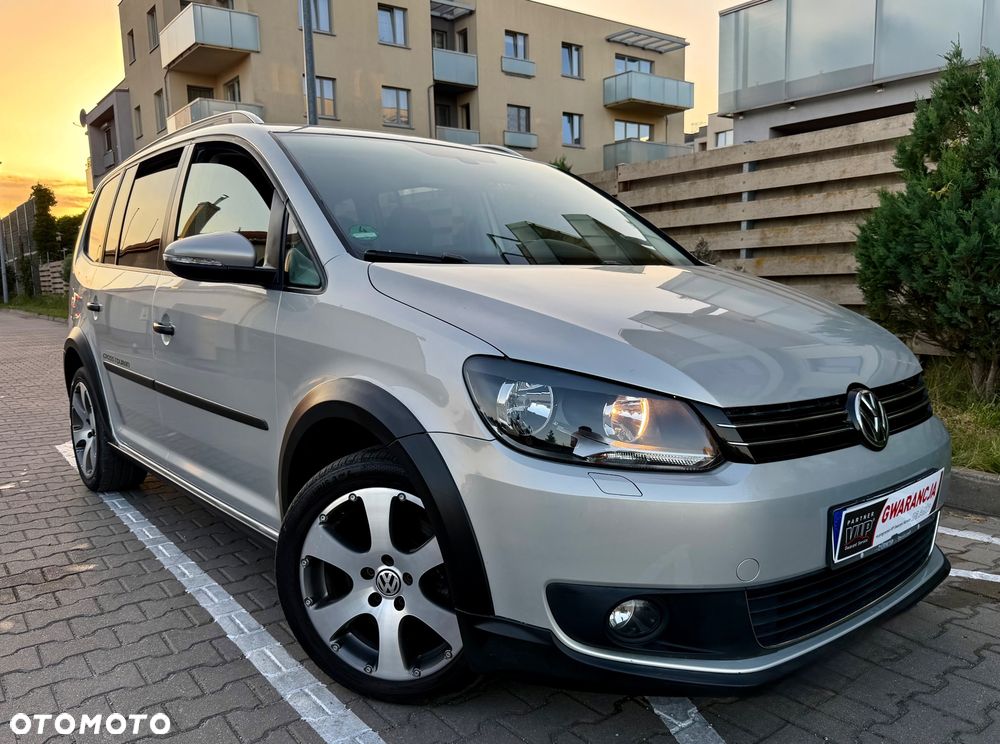 Volkswagen Touran - 14