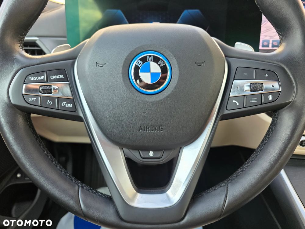 BMW Seria 3 330e xDrive M Sport - 29