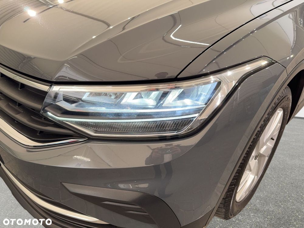 Volkswagen Tiguan - 10