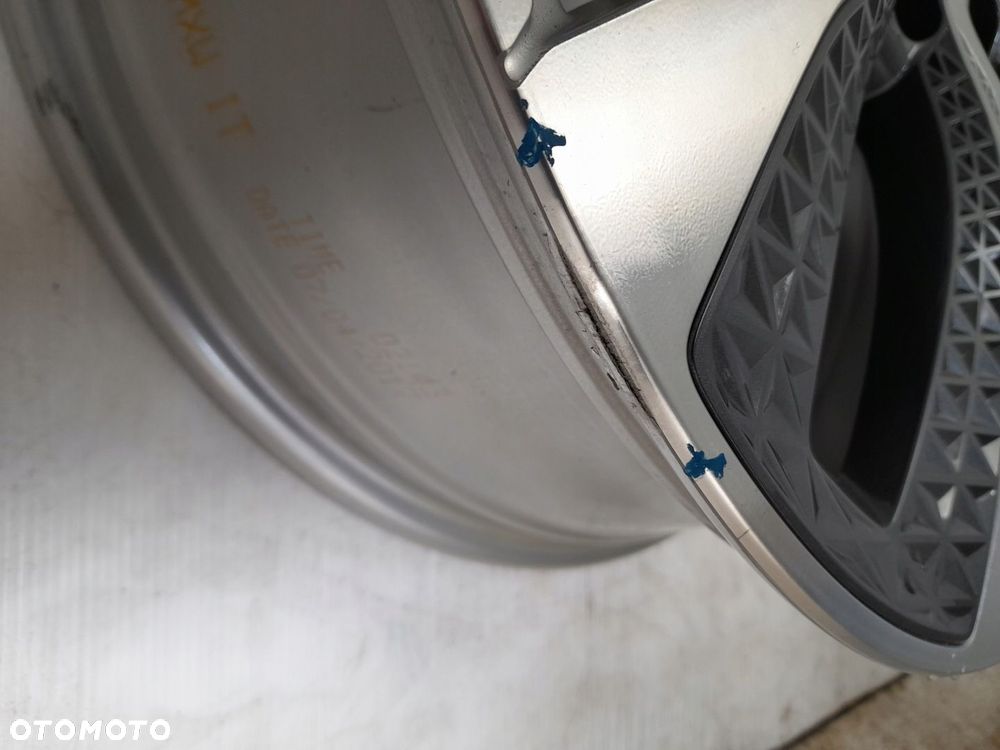 Felgi aluminiowe Renault OE 403006686R 6.5" x 20" 5x114,3 ET33 - 10