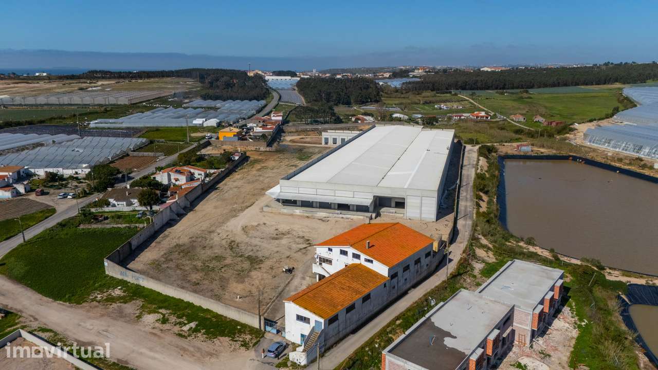 Oportunidade Única: Propriedade Versátil de 26.200 m² em A-dos-Cunhado - Grande imagem: 3/26