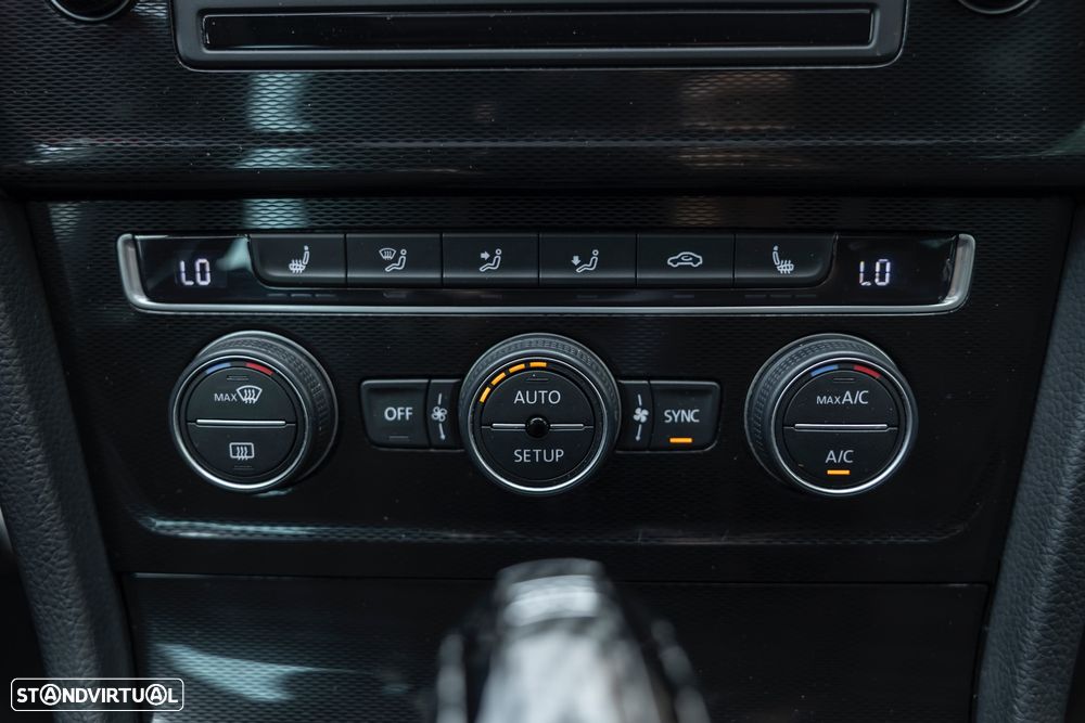 VW Golf GTI Performance BlueMotion DSG - 14