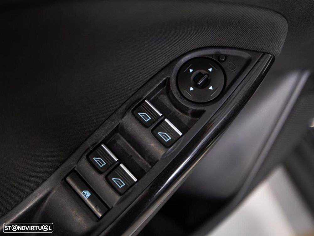 Ford Focus SW - 13