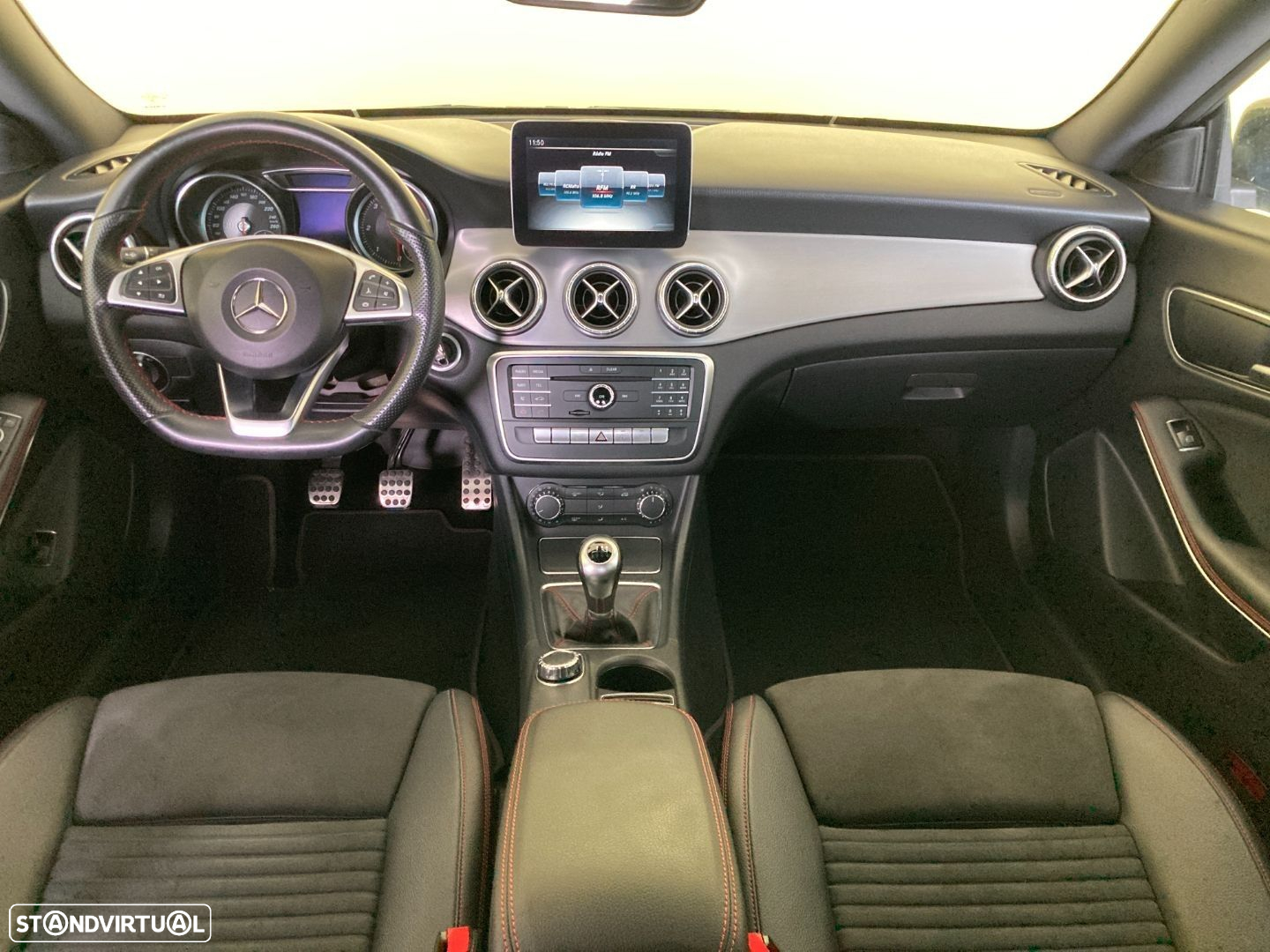 Mercedes-Benz CLA 180 d AMG Line - 14