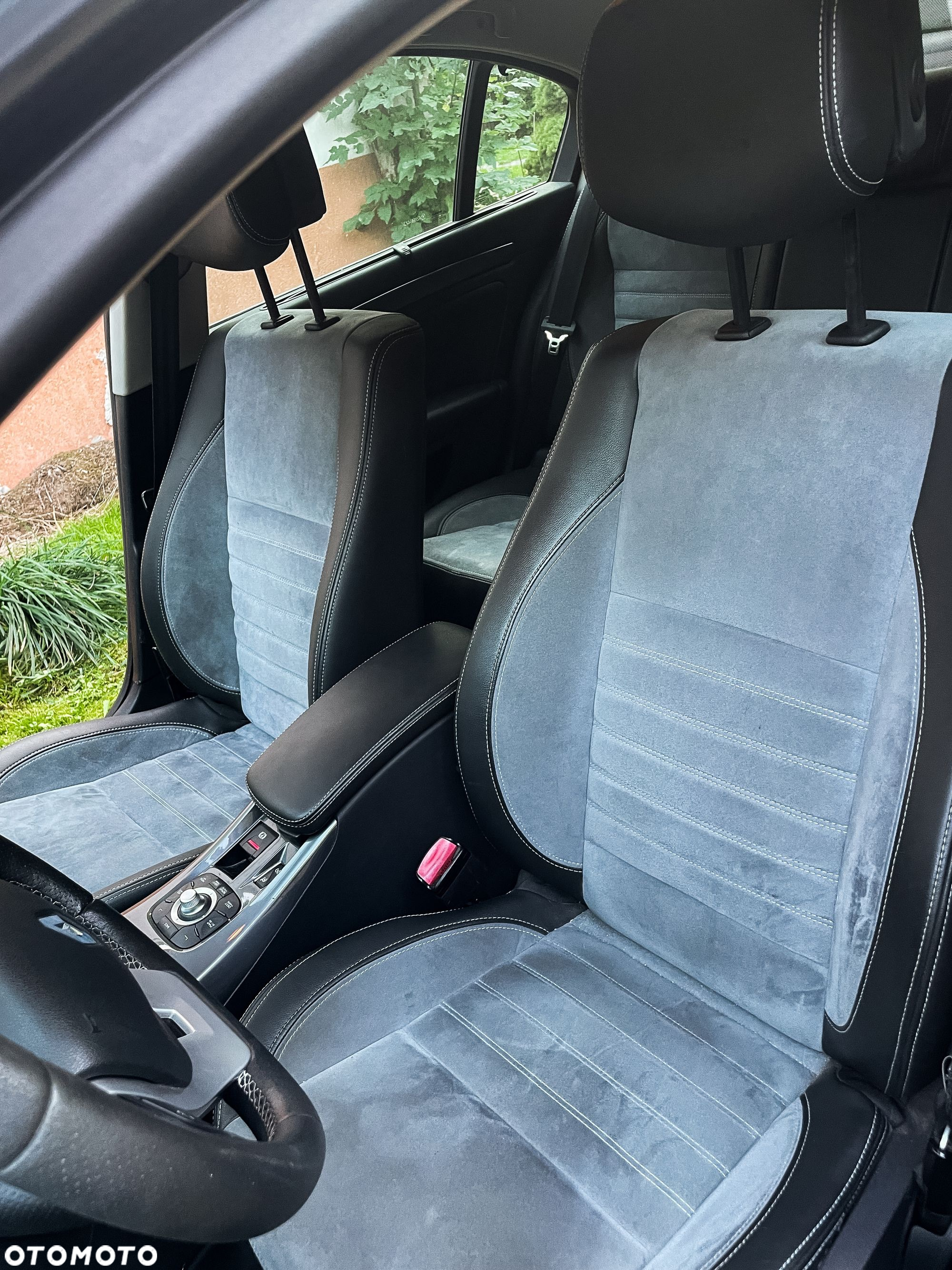Renault Laguna 2.0 dCi GT Euro5 - 14