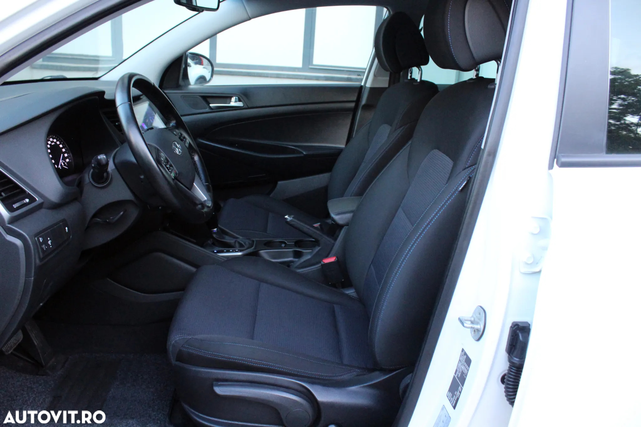 Hyundai Tucson 2.0 CRDI 4WD Automatik Style - 8
