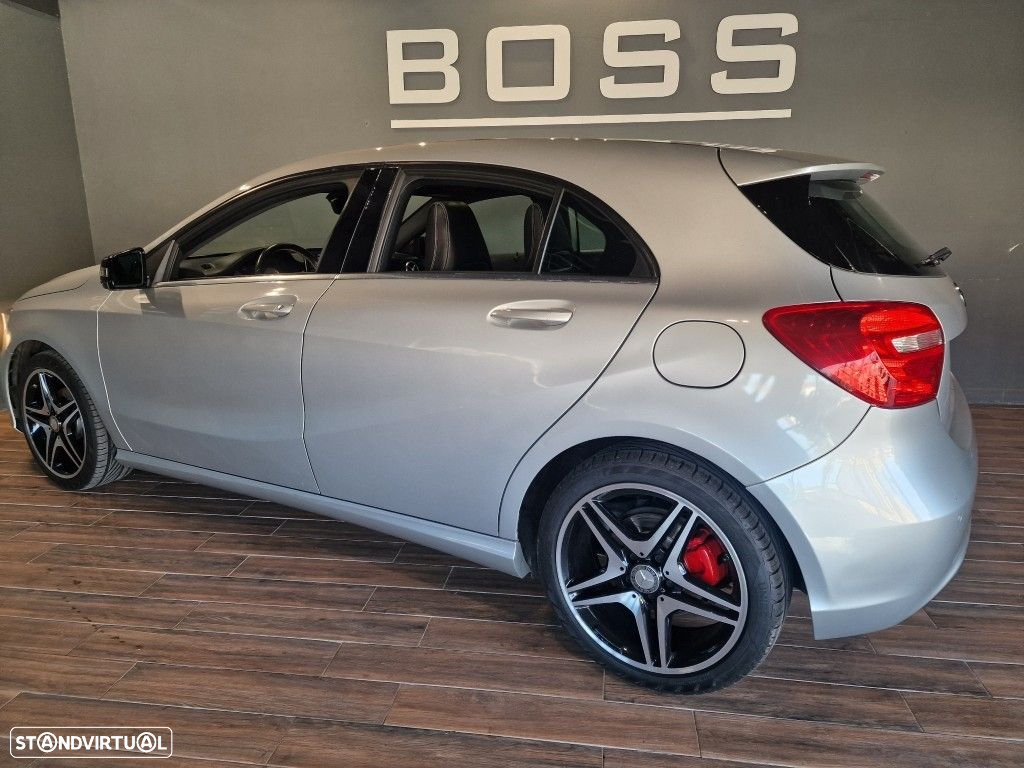 Mercedes-Benz A 200 d AMG Line - 15