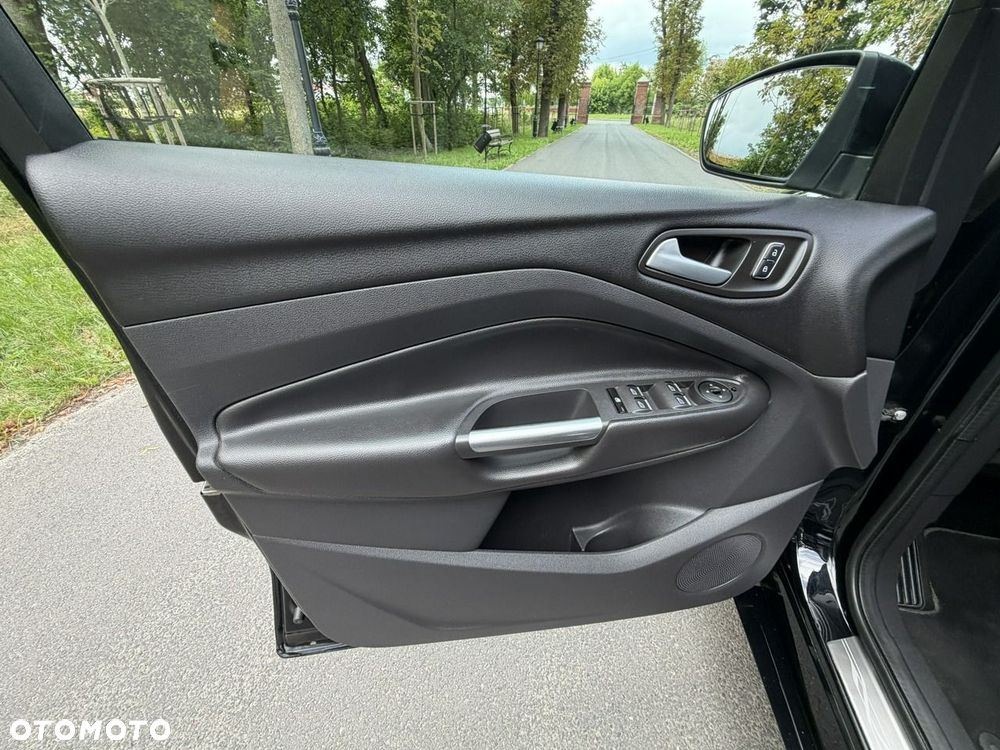 Ford Kuga - 19