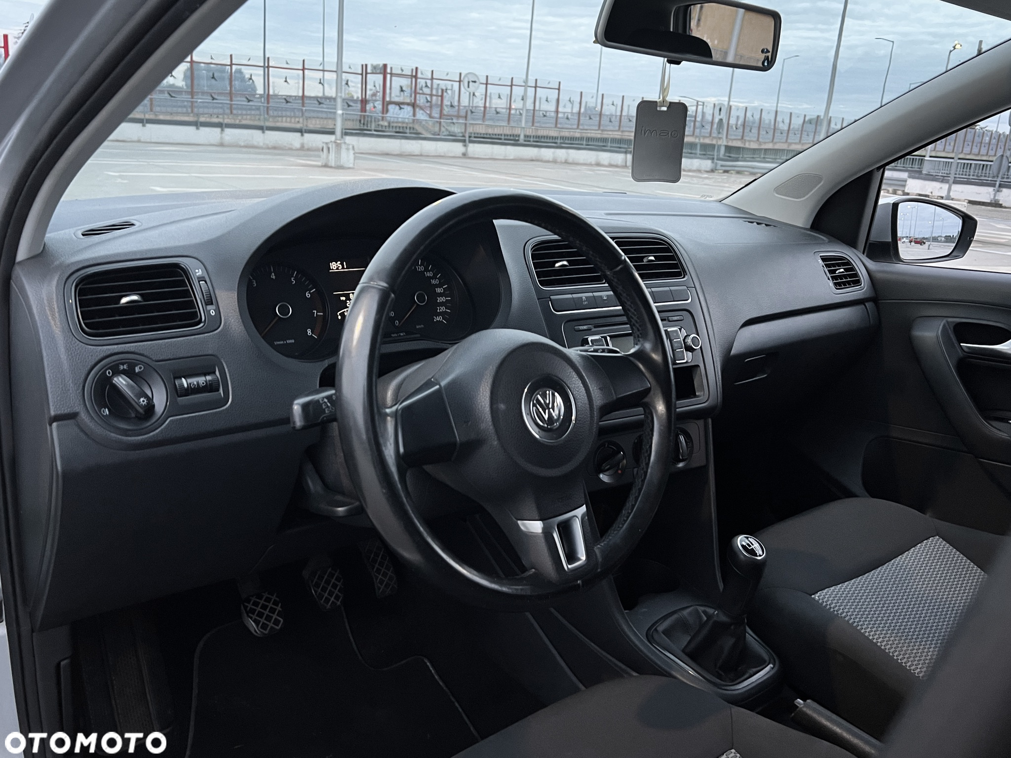 Volkswagen Polo 1.4 16V Trendline - 14