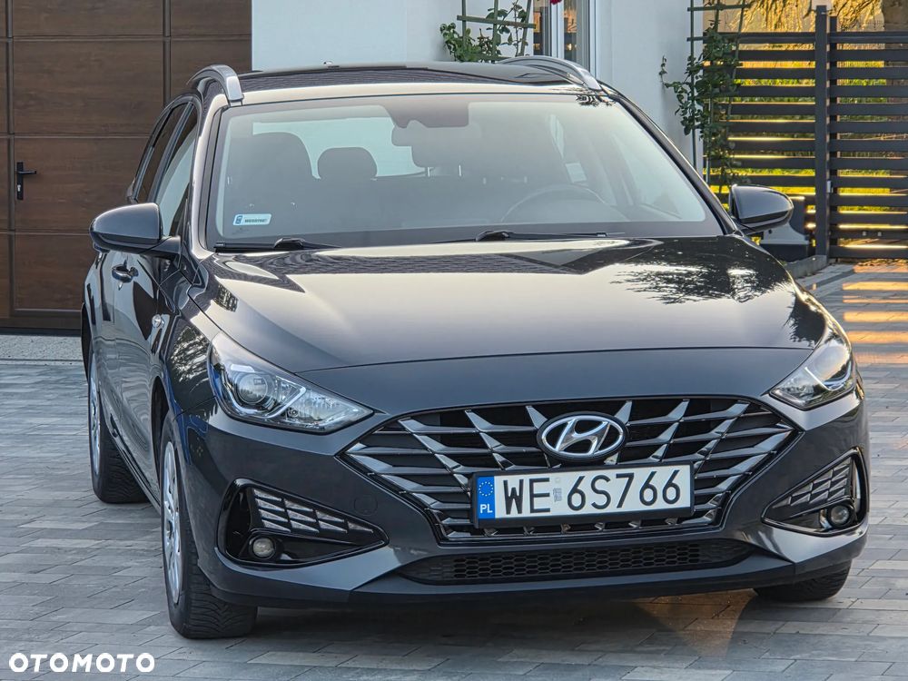 Hyundai i30 1.5 DPI Classic + - 13