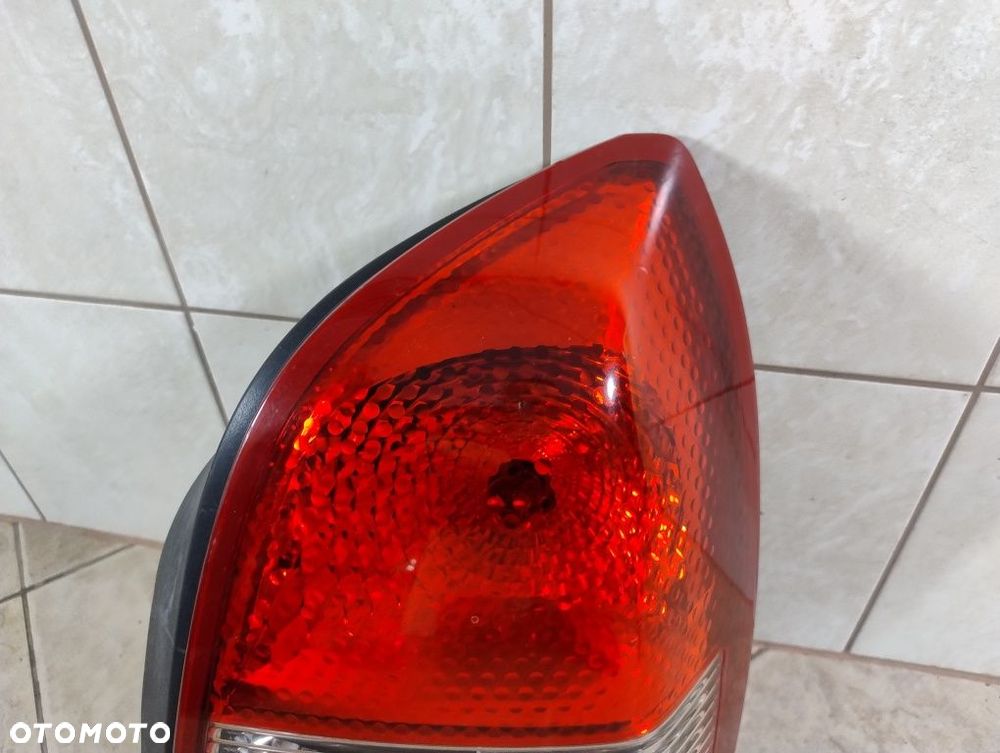 Nissan Primera P12 lift Lampa prawa tył sedan wersja Europejska wysyłka olx  pobranie kurier - 2
