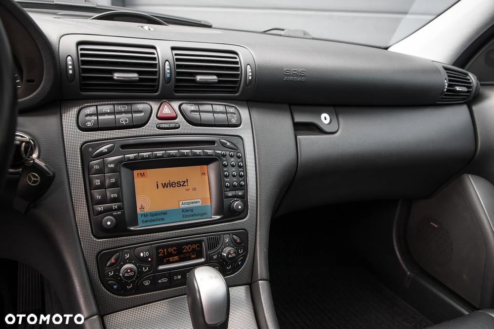 Mercedes-Benz Klasa C 32 T AMG - 22