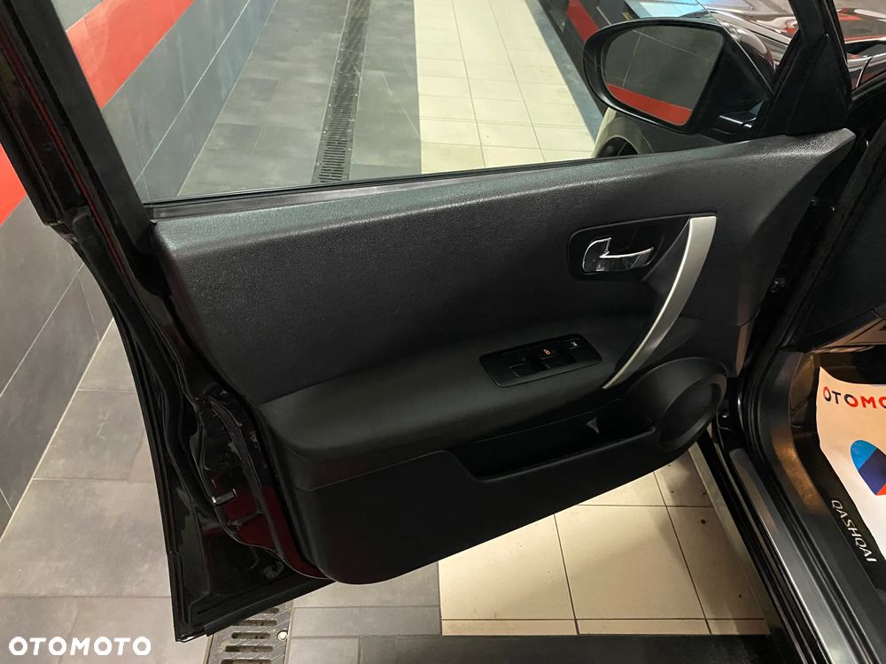 Nissan Qashqai 2.0 CVT tekna - 14