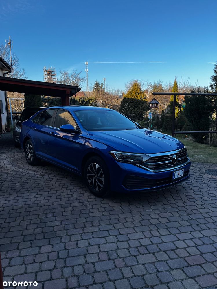 Volkswagen Jetta - 2