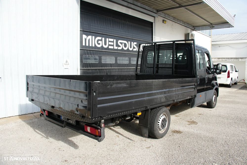Iveco Daily Automática 7Lugares 2.3td HI-Matic 160cv 35-160 - 4