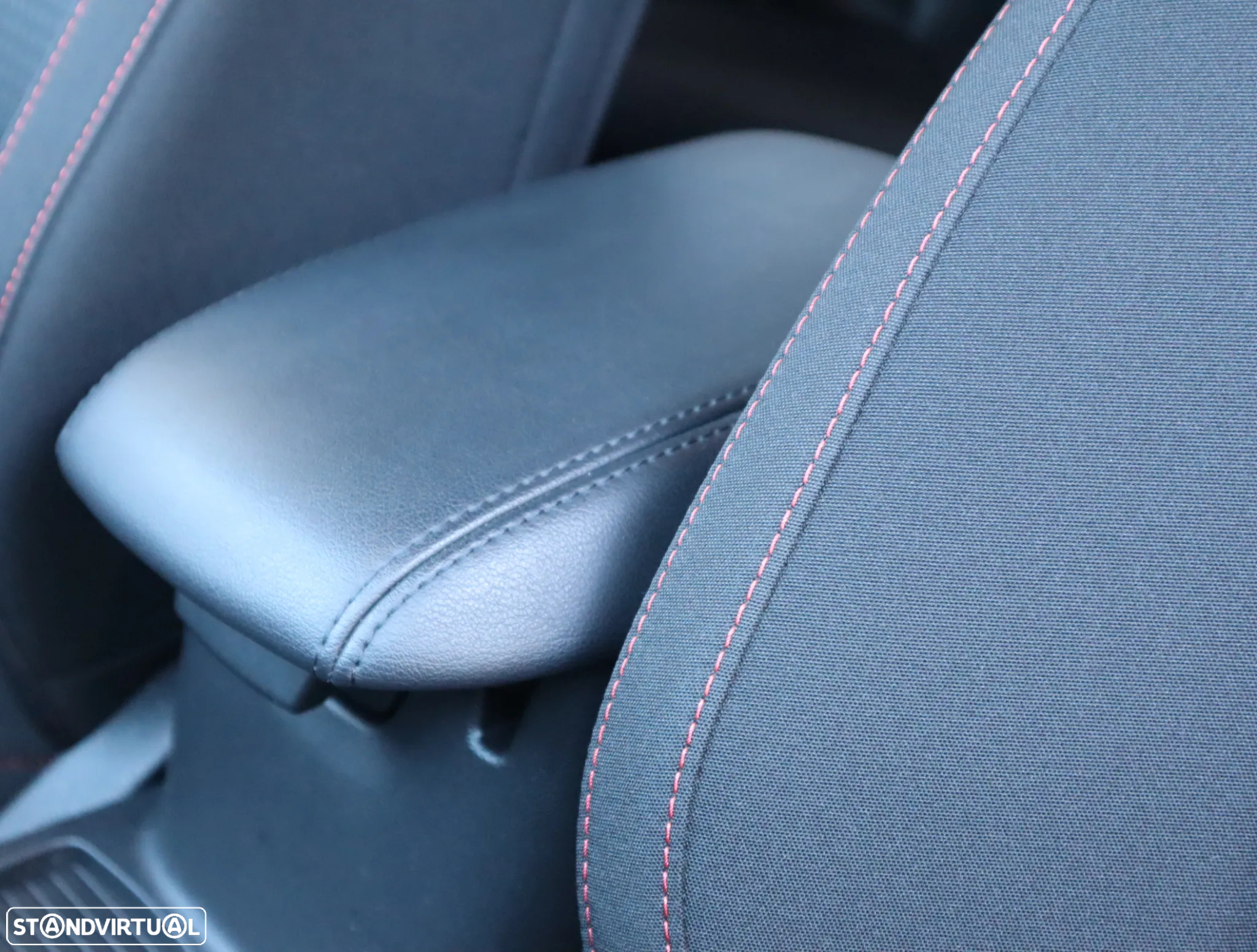 Ford Focus SW 1.0 EcoBoost MHEV ST-Line - 31