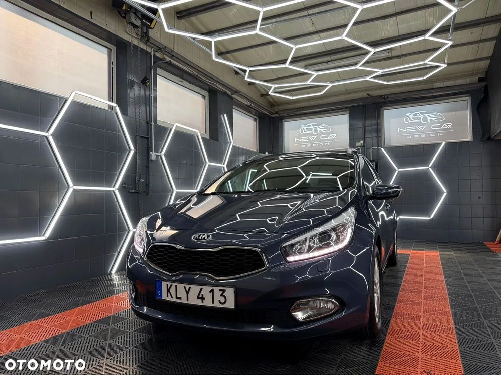 Kia Ceed 1.6 CRDi 128 Platinum Edition - 4