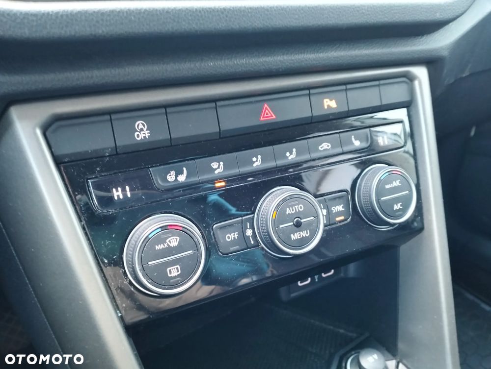 Volkswagen T-Roc 1.0 TSI Advance - 12