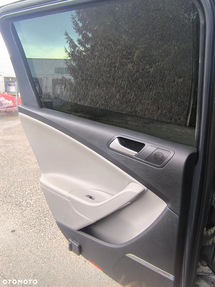 Volkswagen Passat Variant 3.2 V6 FSI 4Motion DSG Highline - 19