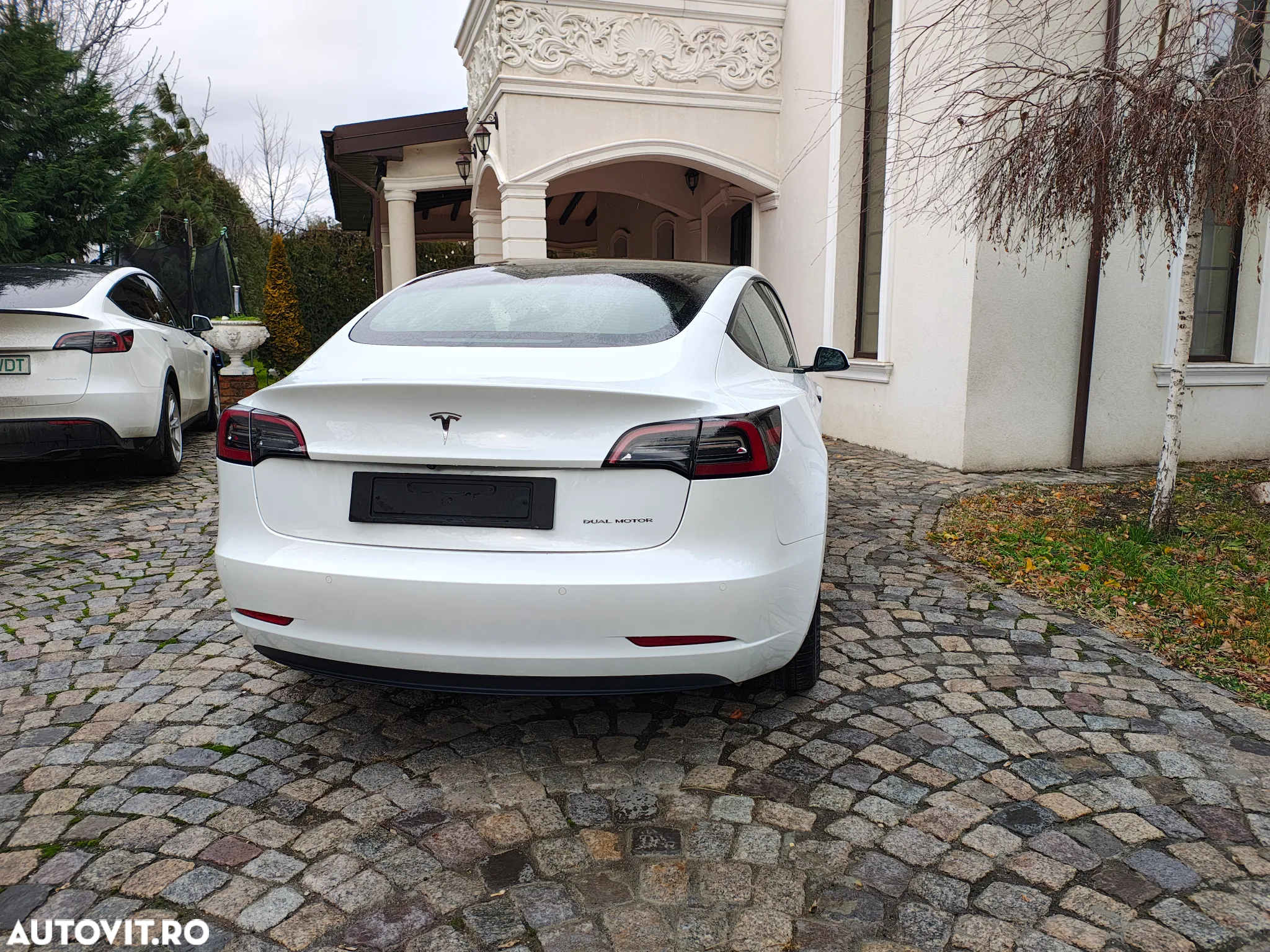 Tesla Model 3 - 10