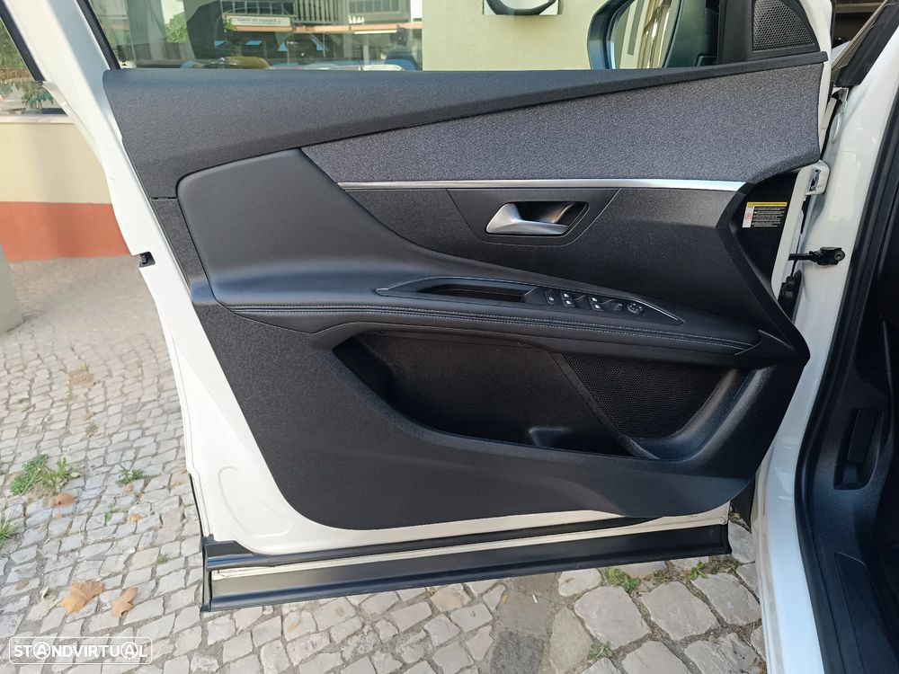Peugeot 3008 1.6 Hybrid Allure Pack e-EAT8 - 14