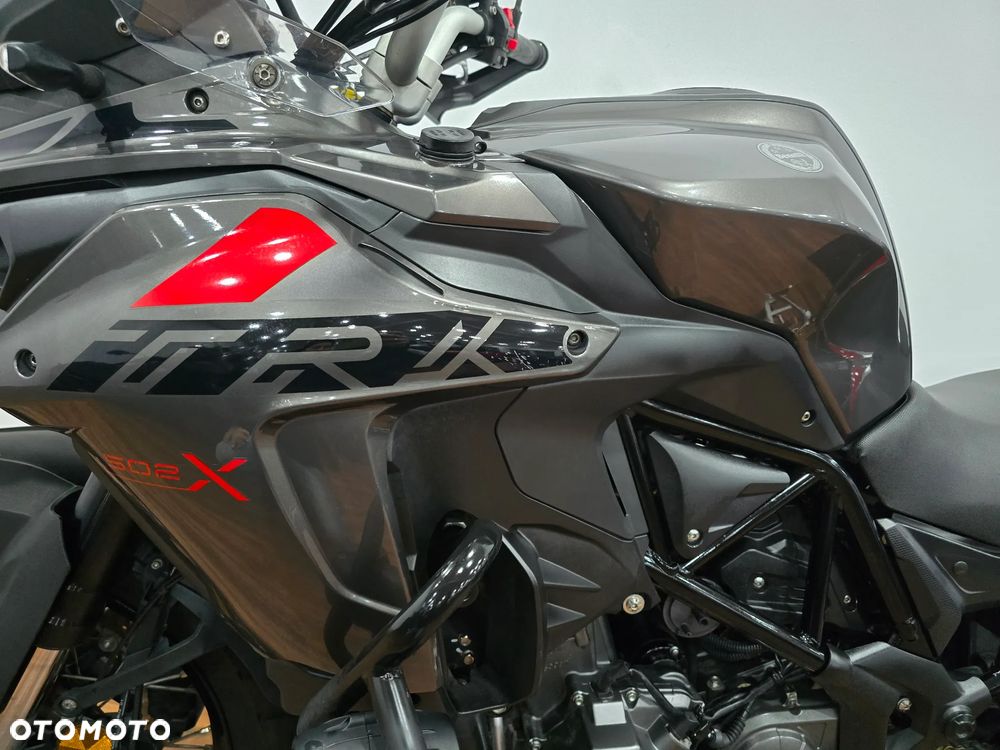 Benelli TRK 502X - 10