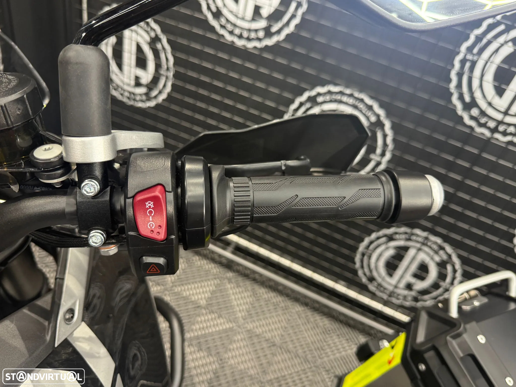 QJ Motor SRT 600SX - 7